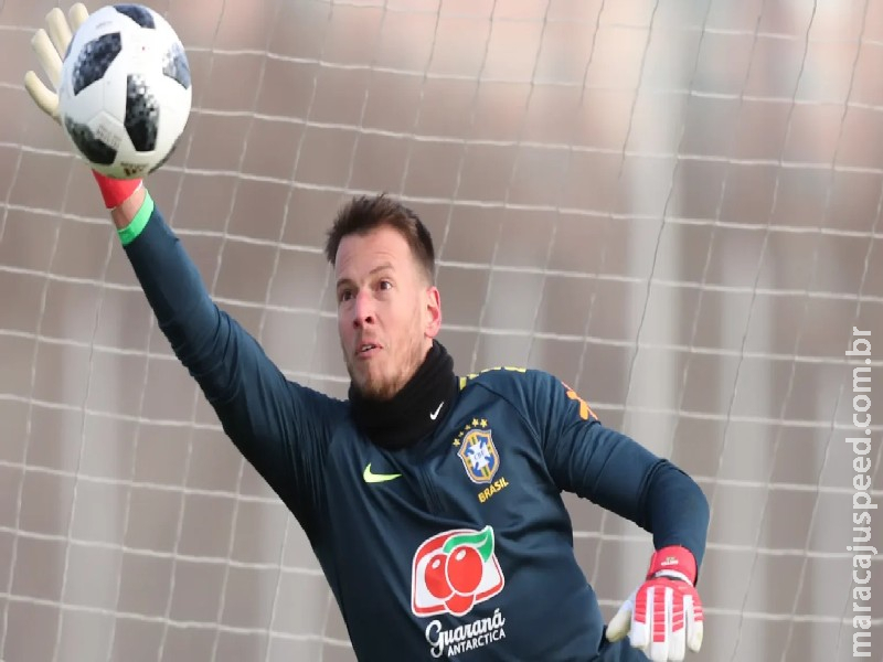 Botafogo oficializa chegada do goleiro Neto mesmo sem acordo de John com o West Ham