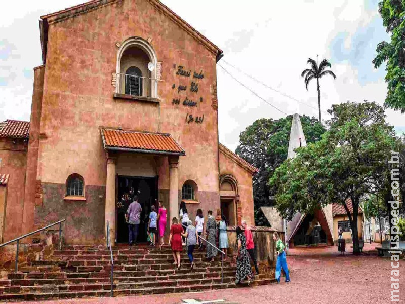 Casamento comunitário reúne 45 casais no Santuário Nossa Senhora do Perpétuo Socorro Casamento comunitário reúne 45 casais no Santuário Nossa Senhora do Perpétuo Socorro