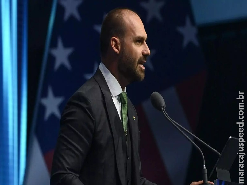 Eduardo Bolsonaro pede a Motta para exercer mandato dos EUA Eduardo Bolsonaro pede a Motta para exercer mandato dos EUA