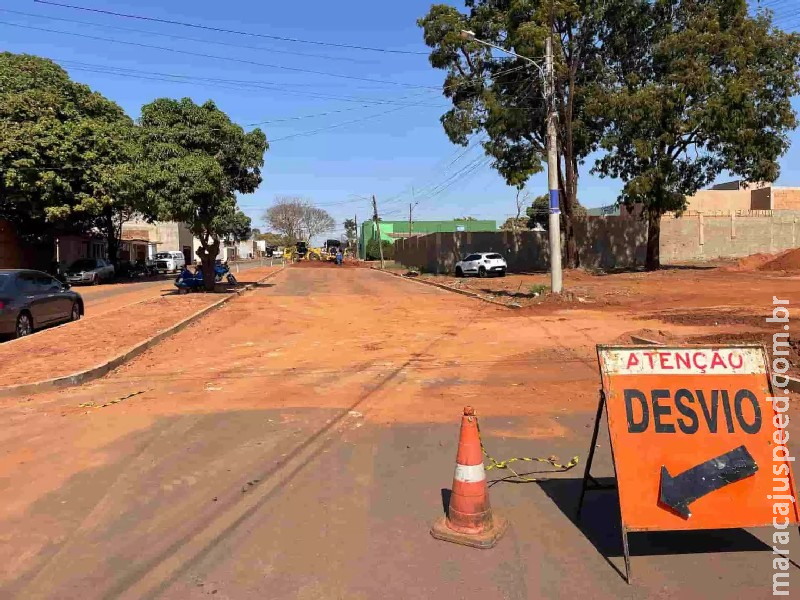 Entrega de asfalto promete solucionar problema antigo de alagamentos no Nova Lima