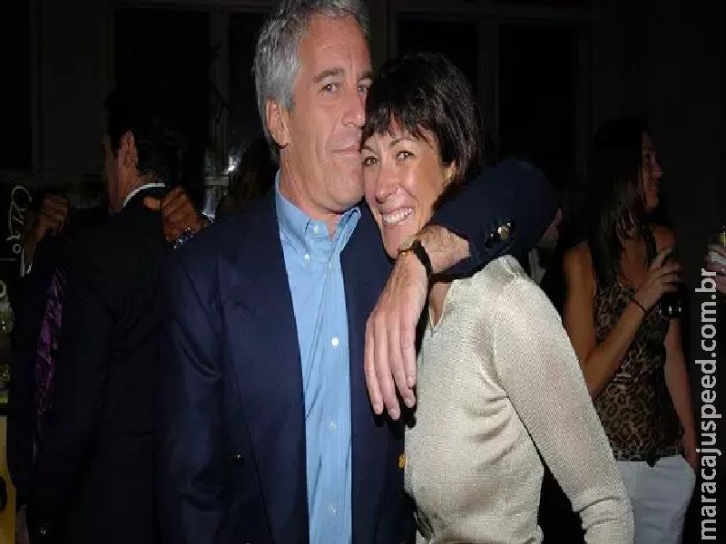 Ex-namorada de Epstein é contra divulgação de registros de transcrições do júri Ex-namorada de Epstein é contra divulgação de registros de transcrições do júri