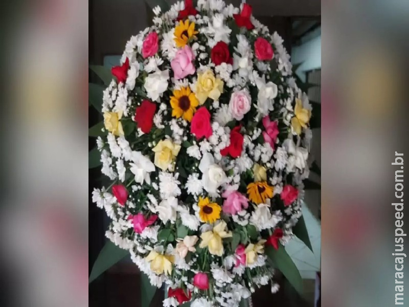 Floricultura faz piada de enlutada que tentou parcelar coroa de flores em Campo Grande: ‘não é Casas Bahia’ Floricultura faz piada de enlutada que tentou parcelar coroa de flores em Campo Grande: ‘não é Casas Bahia’