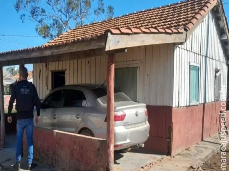 Grávida agredida e mantida em cárcere em fazenda por marido é resgatada pela polícia em MS Grávida agredida e mantida em cárcere em fazenda por marido é resgatada pela polícia em MS