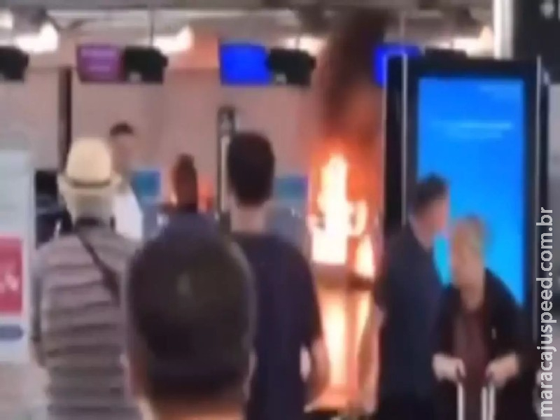Itália: homem ateia fogo em lixeiras e móveis de aeroporto