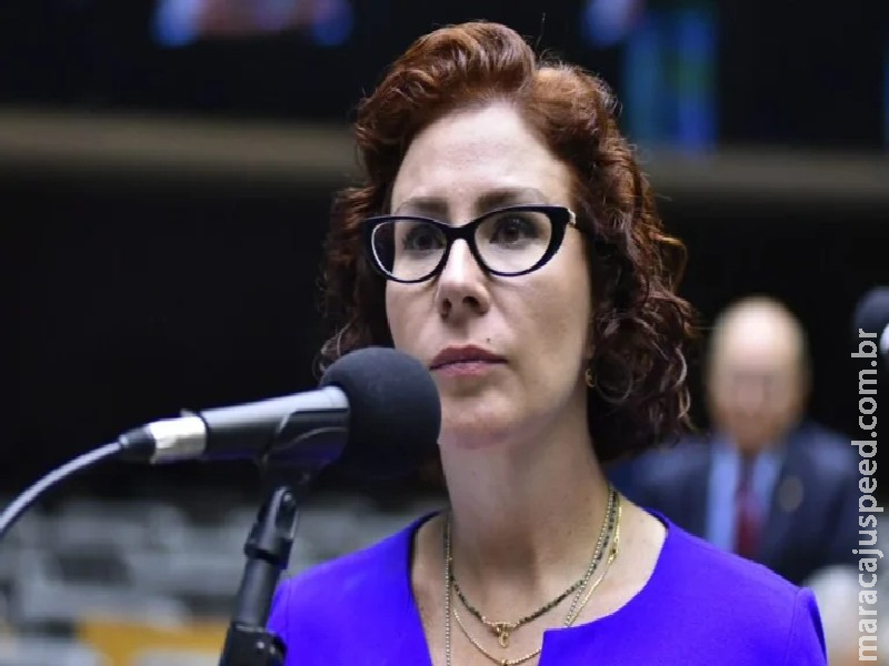 Justiça da Itália mantém prisão de Carla Zambelli