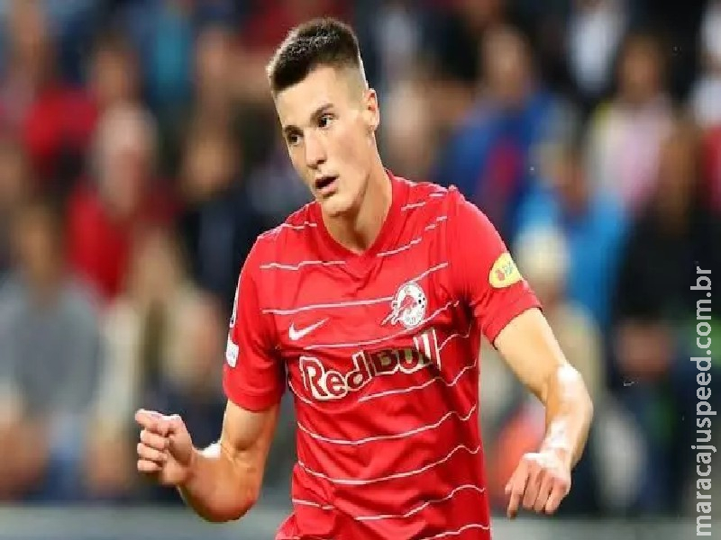 Manchester United anuncia esloveno Sesko, e Matheus Cunha terá duro concorrente no ataque