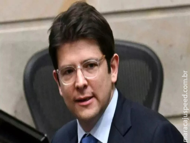 Morre Miguel Uribe, senador e pré-candidato que sofreu atentado na Colômbia