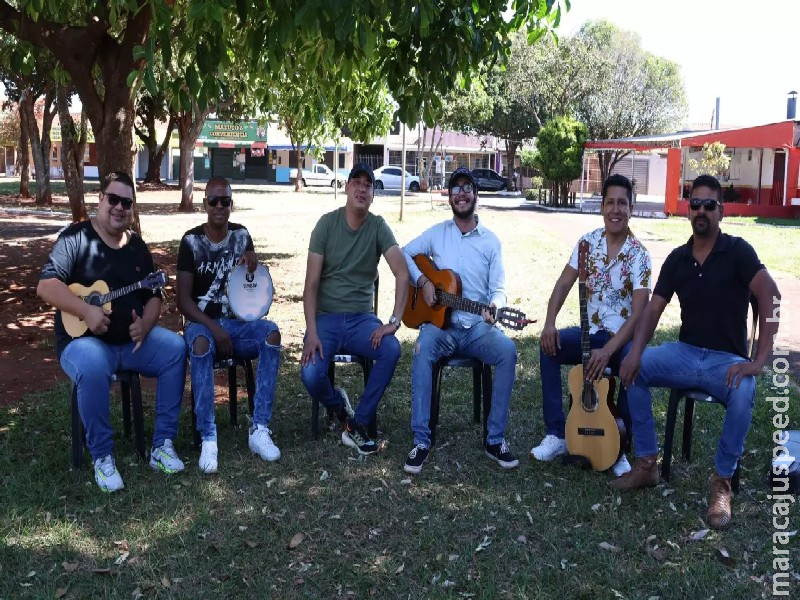 Sertanejo universitário, raiz e muito pagode agitam o cenário musical na grande Coophasul Sertanejo universitário, raiz e muito pagode agitam o cenário musical na grande Coophasul