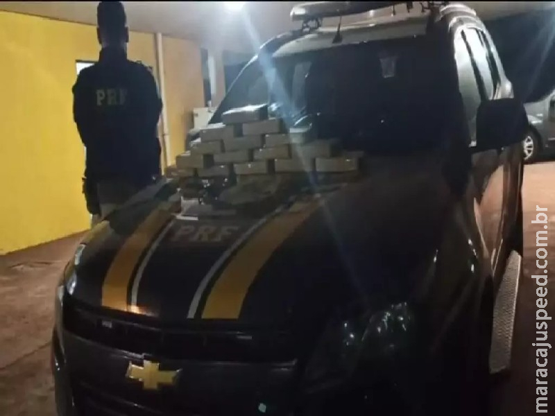 Vendedor de veículos é preso em ônibus de Ponta Porão com 15 quilos de cocaína