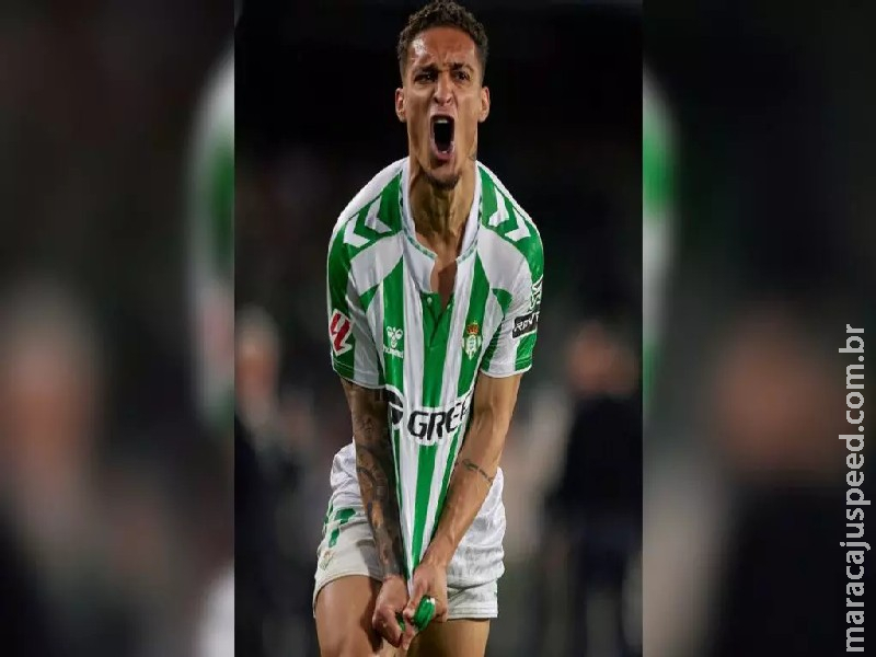 Betis encaminha acerto com Manchester United por contratação de Antony, diz jornal