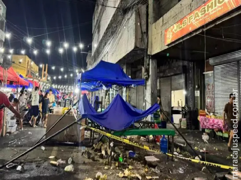 Cinco pessoas morrem nas Filipinas após terremoto de magnitude 6,9 Cinco pessoas morrem nas Filipinas após terremoto de magnitude 6,9