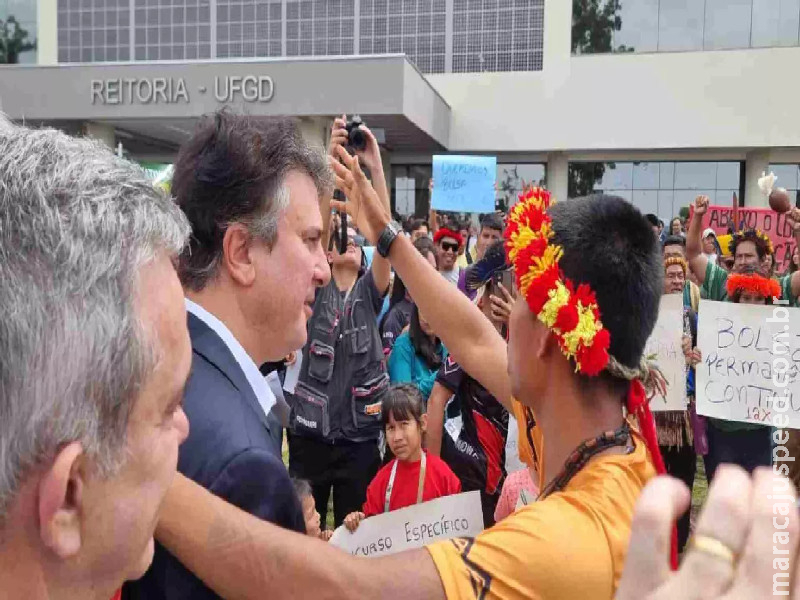Em Dourados, ministro da Educação anuncia obras, creches e investimentos na educação indígena Em Dourados, ministro da Educação anuncia obras, creches e investimentos na educação indígena