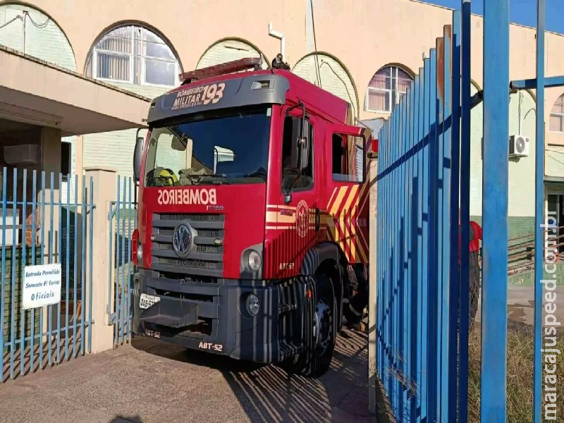 Escritório da Sefaz pega fogo e mobiliza Corpo de Bombeiros em Campo Grande Escritório da Sefaz pega fogo e mobiliza Corpo de Bombeiros em Campo Grande
