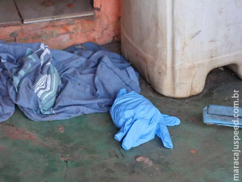 ‘Ferro Velho’ invade casas em MS, esfaqueia mulher três vezes e morre em confronto com a PM