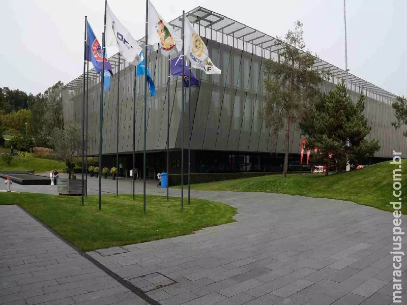 Fifa aplica multa de R$ 814 mil à Argentina por racismo nas Eliminatórias Fifa aplica multa de R$ 814 mil à Argentina por racismo nas Eliminatórias