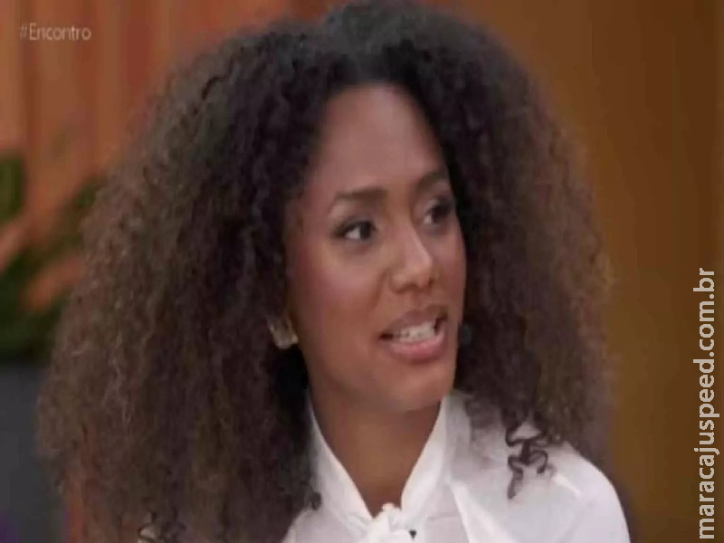 Jéssica Ellen revela motivo de não mostrar o rosto do filho: ‘Vai entender’ Jéssica Ellen revela motivo de não mostrar o rosto do filho: ‘Vai entender’