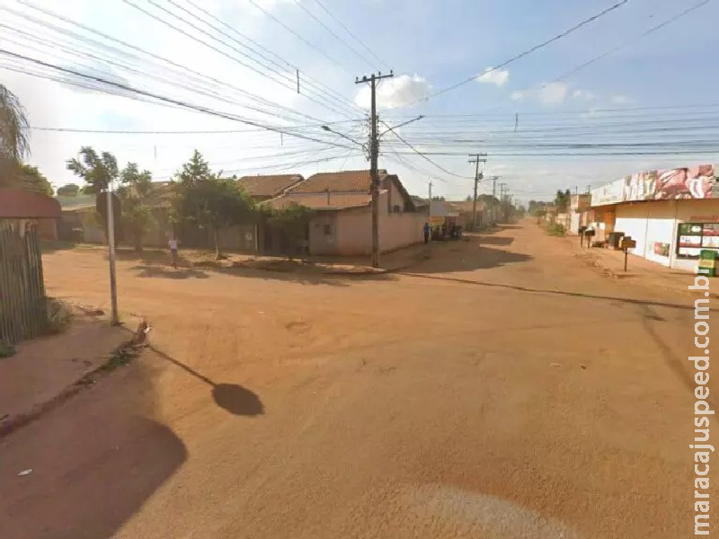 Jovem é esfaqueado por mulher ao tentar apartar briga de casal em Campo Grande Jovem é esfaqueado por mulher ao tentar apartar briga de casal em Campo Grande