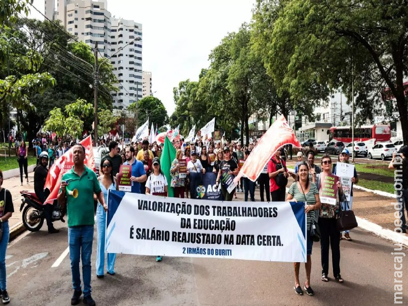 Maioria dos municípios da região de Campo Grande estão com salário de professores defasados Maioria dos municípios da região de Campo Grande estão com salário de professores defasados