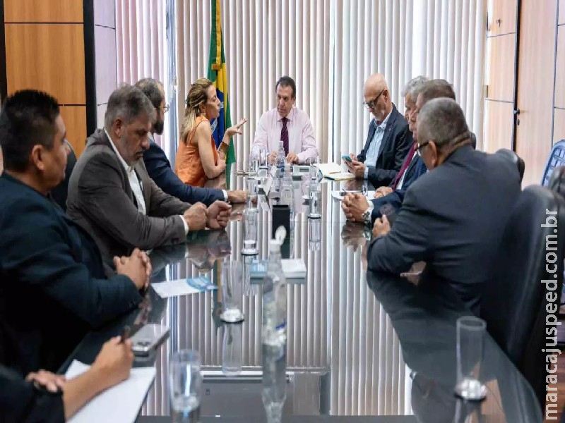 Ministro do Trabalho discute estratégias contra trabalho escravo em fazendas de MS Ministro do Trabalho discute estratégias contra trabalho escravo em fazendas de MS