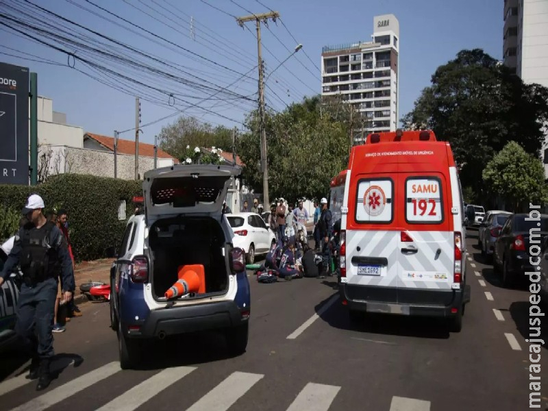 Motociclista morre após ser atingido por caminhonete na 15 de Novembro Campo Grande Motociclista morre após ser atingido por caminhonete na 15 de Novembro Campo Grande