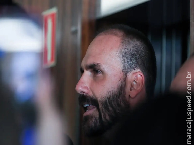Motta barra Eduardo Bolsonaro como líder da Minoria e abre espaço para cassação por faltas Motta barra Eduardo Bolsonaro como líder da Minoria e abre espaço para cassação por faltas