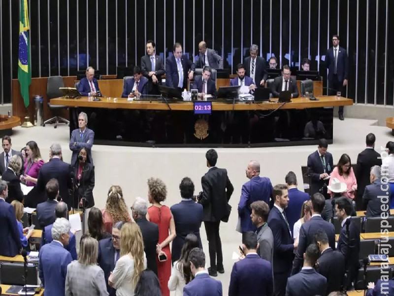 PEC pode blindar 108 parlamentares; Câmara resgata voto secreto no texto