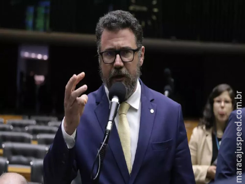 ‘Perseguindo a oposição para não terem concorrentes’, diz Pollon sobre Bolsonaro réu