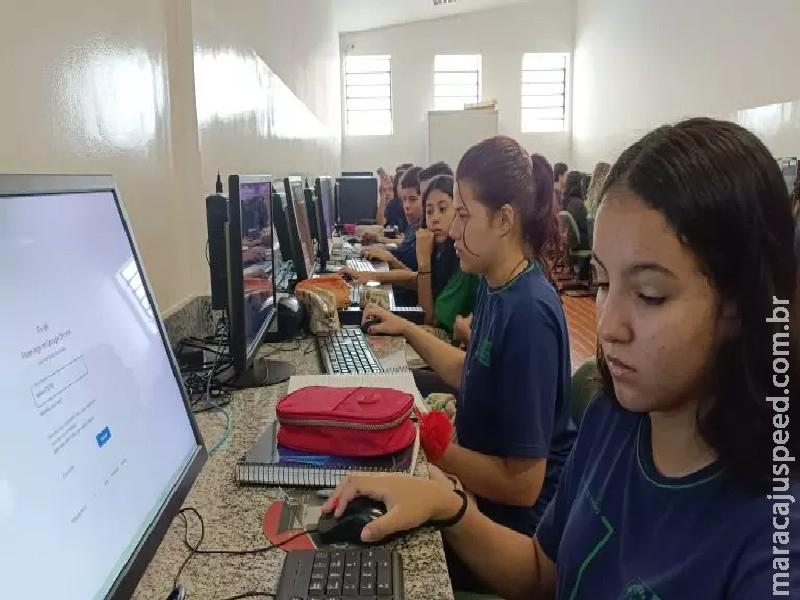 Plataforma oferece curso de inglês online e gratuito para estudantes da rede estadual Plataforma oferece curso de inglês online e gratuito para estudantes da rede estadual