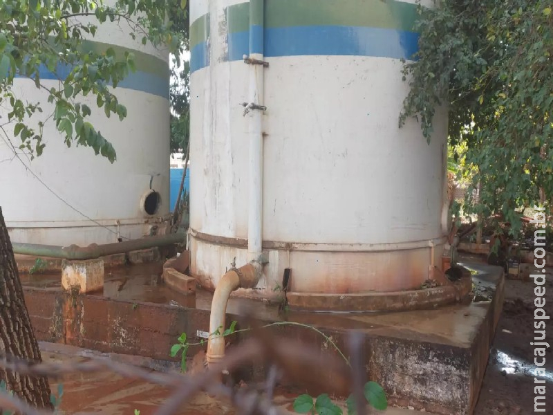 Reservatório rompe e moradores do Buriti recebem alerta para consumo consciente de água Reservatório rompe e moradores do Buriti recebem alerta para consumo consciente de água
