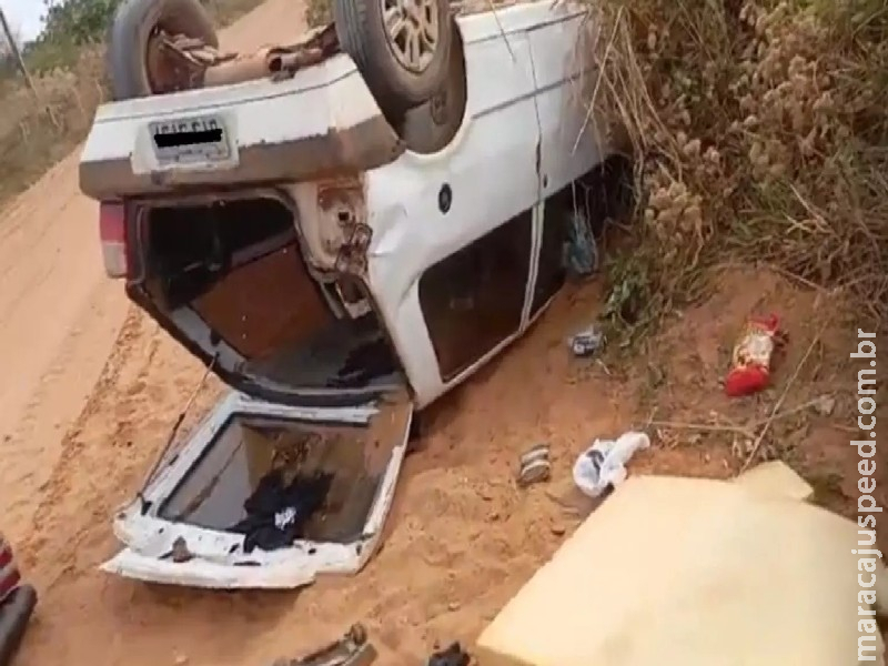 Sem CNH, jovem perde controle e capota carro na MS-134  em Batayporã  Sem CNH, jovem perde controle e capota carro na MS-134  em Batayporã