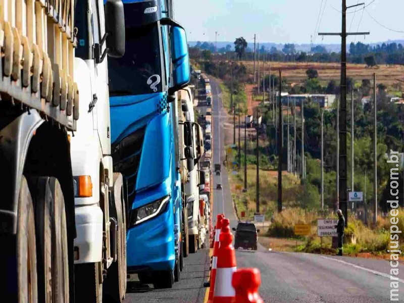 Vai viajar? Semana começa com diversas interdições na BR-163 Vai viajar? Semana começa com diversas interdições na BR-163