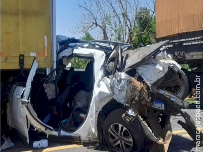 Acidente com duas carretas e dois veículos na BR-163 deixa um morto e um ferido gravemente Acidente com duas carretas e dois veículos na BR-163 deixa um morto e um ferido gravemente