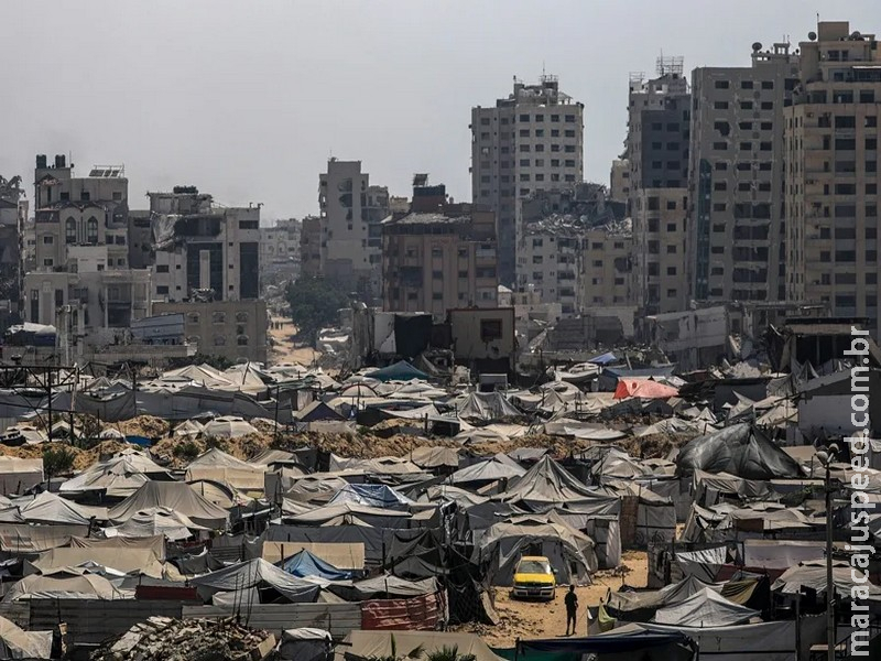 Acordo de cessar-fogo em Gaza entra em vigor e civis se deslocam para o norte