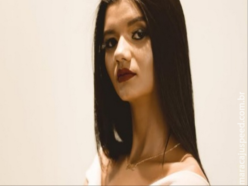 Advogada blogueira usava empresas de fachada para lavar dinheiro de quadrilha alvo da PF Advogada blogueira usava empresas de fachada para lavar dinheiro de quadrilha alvo da PF