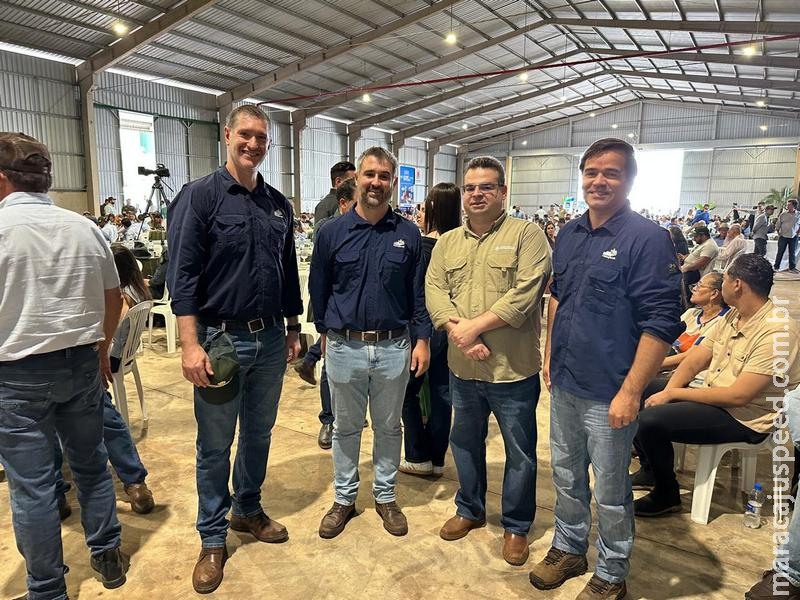 Agricultores iniciam plantio em MS e junto uma nova temporada de pesquisa Agricultores iniciam plantio em MS e junto uma nova temporada de pesquisa