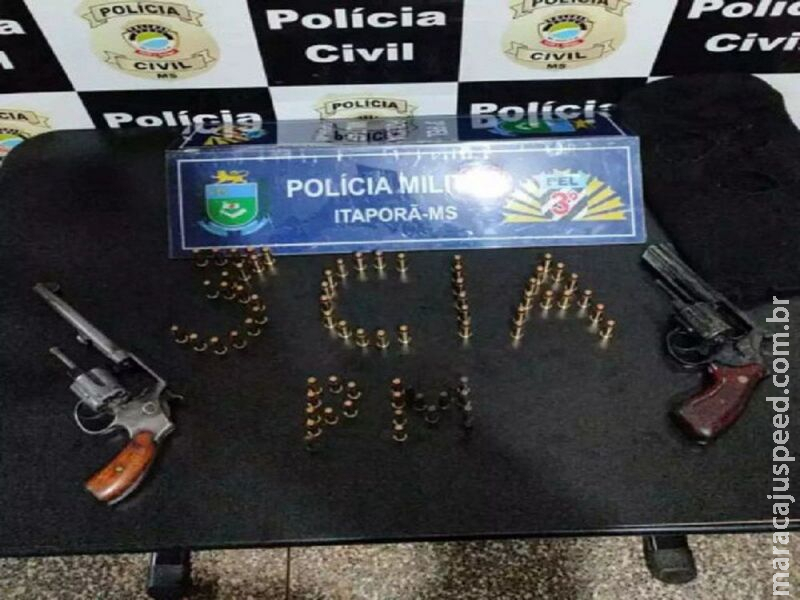 Após ameaçar agente, “Vovô” é preso com revólveres e munições Após ameaçar agente, “Vovô” é preso com revólveres e munições