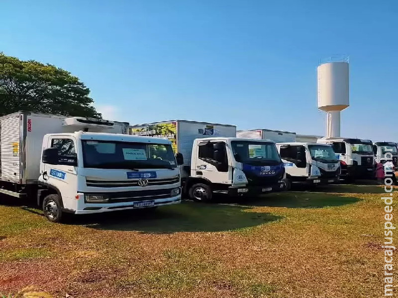 Com alerta sobre desaparecimento de caminhões, Governo de MS entrega maquinários para 28 municípios Com alerta sobre desaparecimento de caminhões, Governo de MS entrega maquinários para 28 municípios