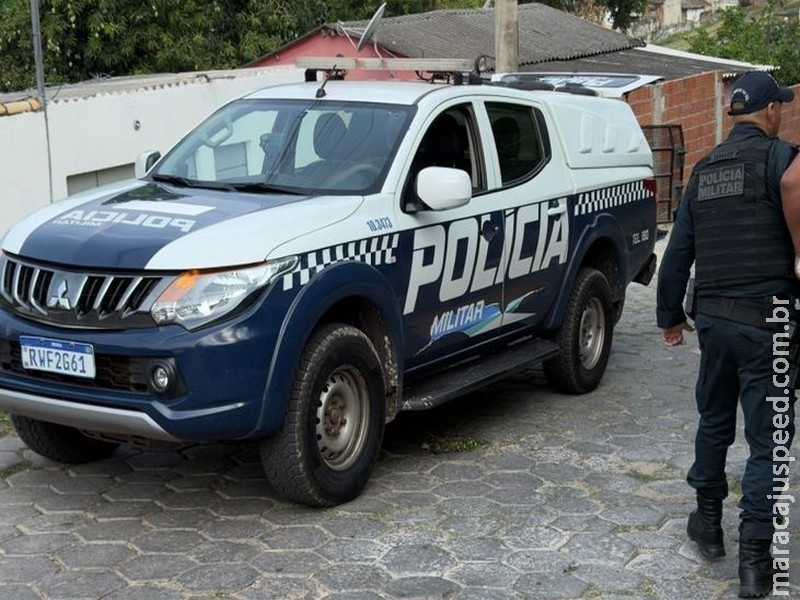 Foragido por roubo é preso após tentar se esconder debaixo da cama Foragido por roubo é preso após tentar se esconder debaixo da cama