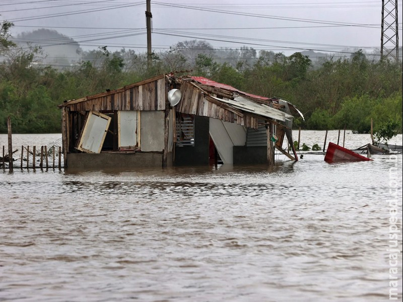 Furacão Melissa deixa 32 mortos e um rastro de destruição no Caribe Furacão Melissa deixa 32 mortos e um rastro de destruição no Caribe