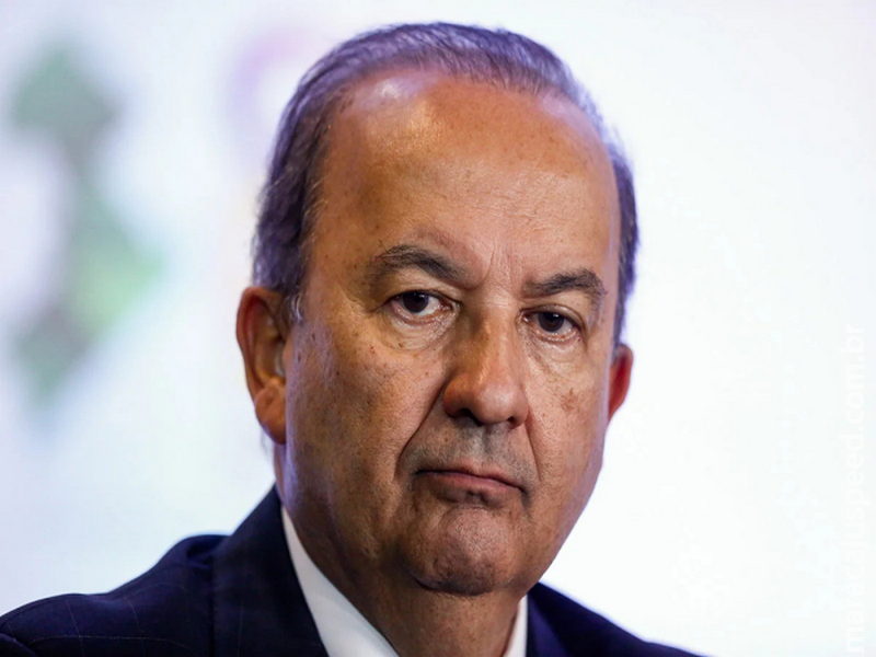 Governador de SC oferece policiais e apoio logístico ao RJ Governador de SC oferece policiais e apoio logístico ao RJ