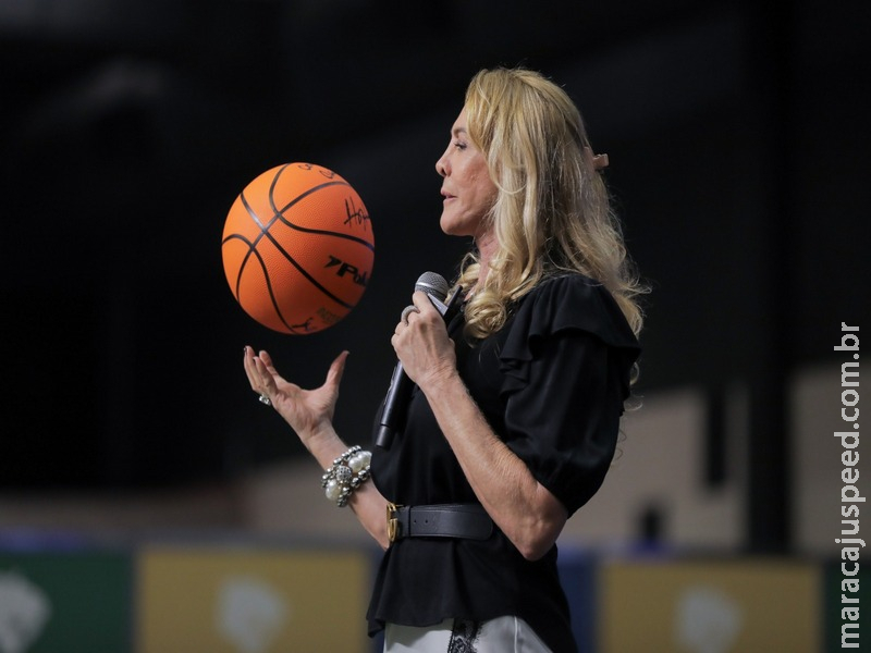 Hortência Marcari ressalta protagonismo feminino em palestra no Congresso dos Municípios de MS Hortência Marcari ressalta protagonismo feminino em palestra no Congresso dos Municípios de MS