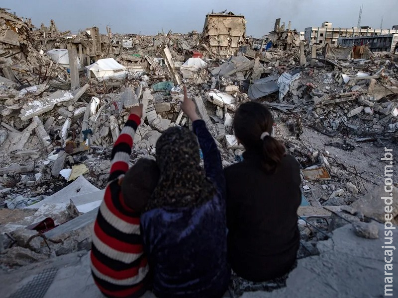Israel mata três pessoas em Gaza após alegada violação da “linha amarela” do cessar-fogo Israel mata três pessoas em Gaza após alegada violação da “linha amarela” do cessar-fogo