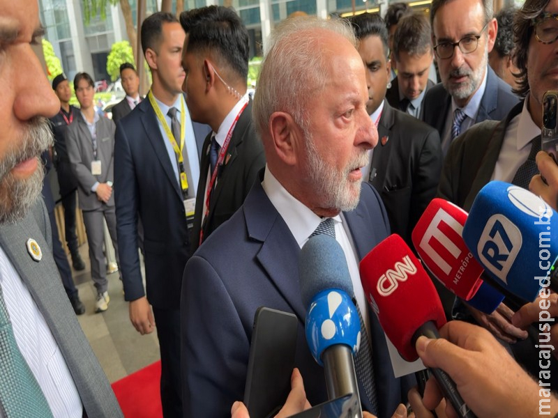 Lula diz que "colocará os problemas na mesa" com Trump