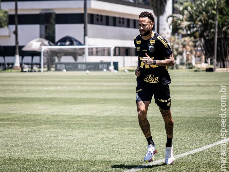 Neymar vai a campo, e Santos faz penúltimo treino antes de enfrentar o Botafogo Neymar vai a campo, e Santos faz penúltimo treino antes de enfrentar o Botafogo