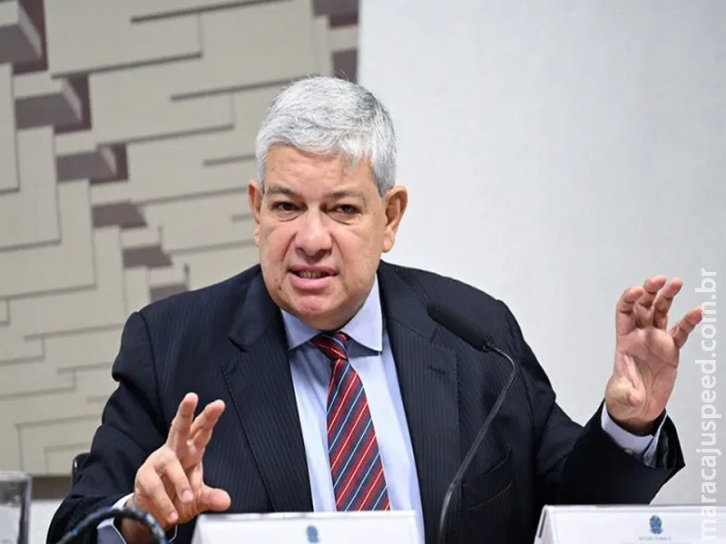 País tem ‘forte estrangulamento fiscal’, diz diretor da IFI País tem ‘forte estrangulamento fiscal’, diz diretor da IFI