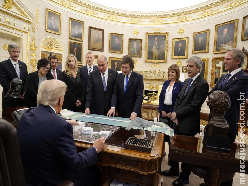 Trump Condiciona Ajuda à Argentina ao Sucesso Eleitoral de Milei Trump Condiciona Ajuda à Argentina ao Sucesso Eleitoral de Milei