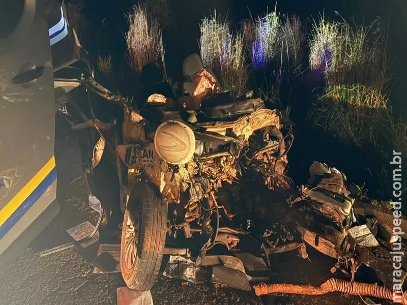 Viajando a trabalho, engenheiro morre em acidente entre carro e caminhão Viajando a trabalho, engenheiro morre em acidente entre carro e caminhão