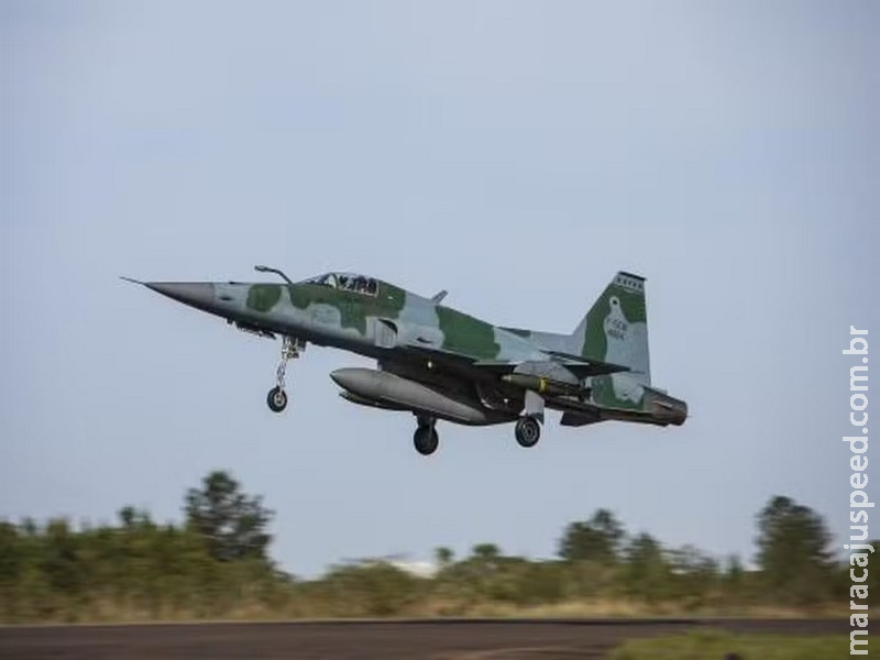 Barulho ensurdecedor e tremores: “gigante” de 15 metros surge no céu do Brasil e apavora moradores