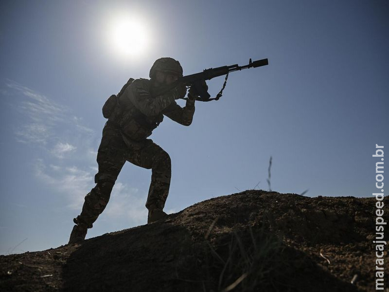 Coragem verdadeira: soldado russo repele sozinho grupo de sabotagem ucraniano