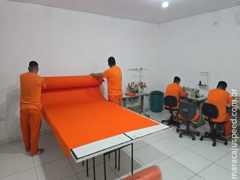 Estabelecimento Penal de Corumbá amplia sala de costura e dobra número de internos em atividade laboral